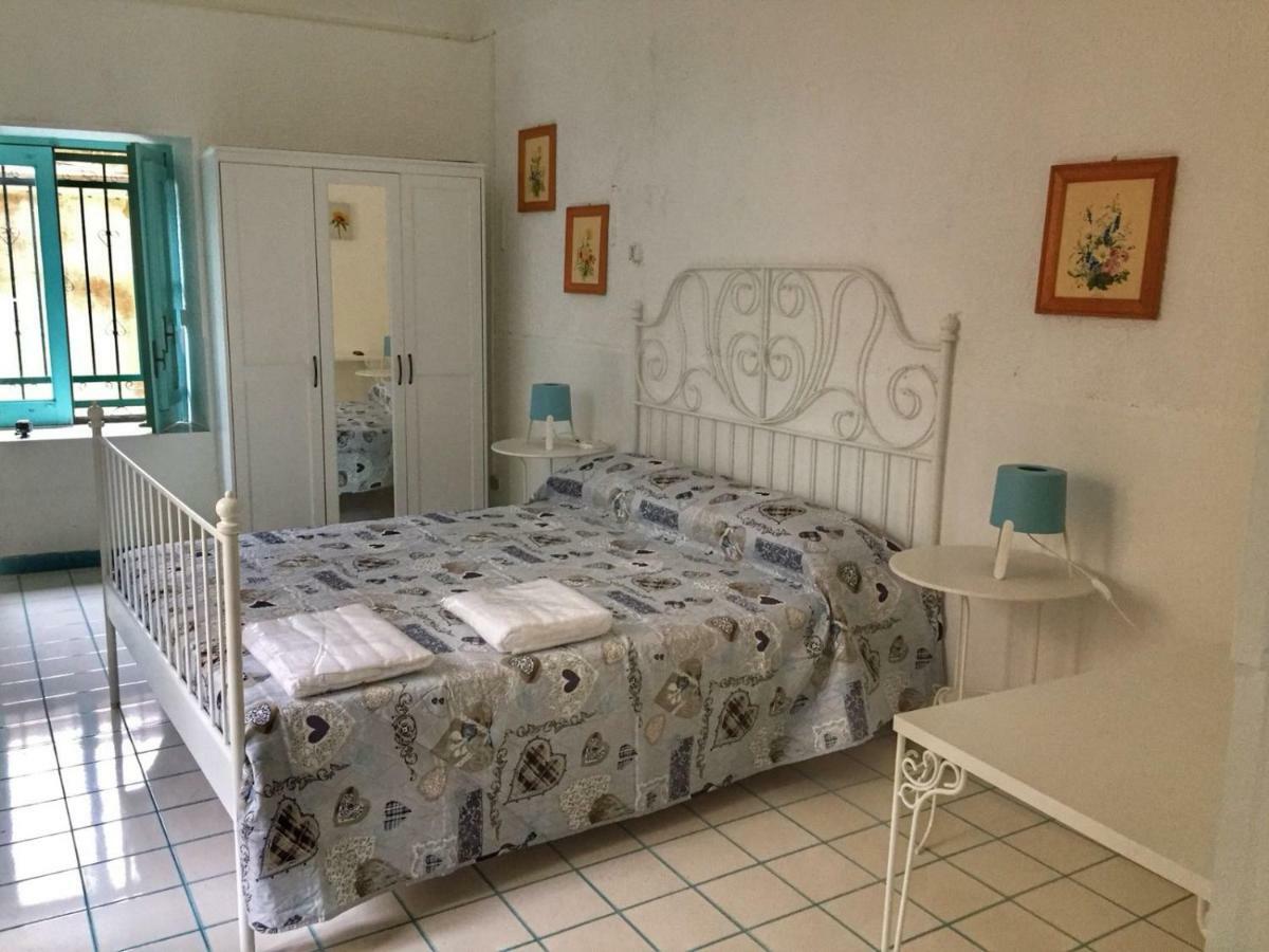 Bed and Breakfast Le Chiazzette à Acireale Extérieur photo
